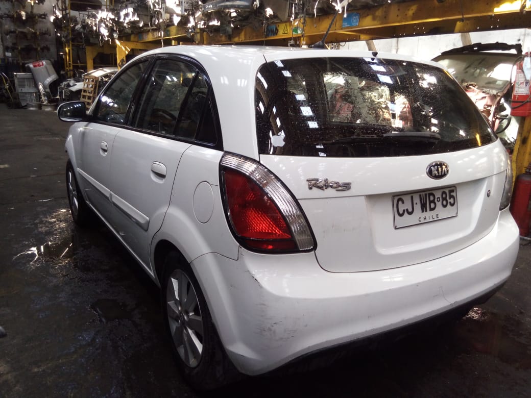  Kia RIO 2010    EN DESARME